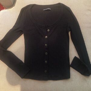 Abercrombie & Fitch button down ribbed top. Size small, black.